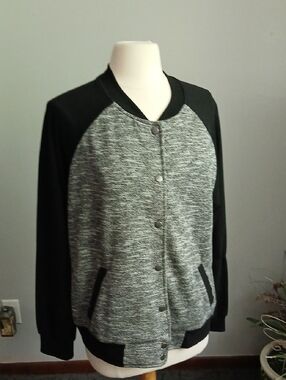 Forever 21 Black & Heather Gray Raglan Varsity Jacket